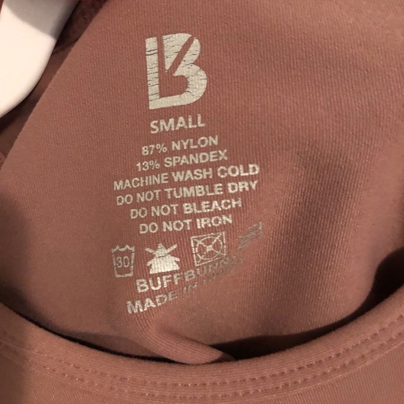 BUFFBUNNY crop top - Picture 2 of 2